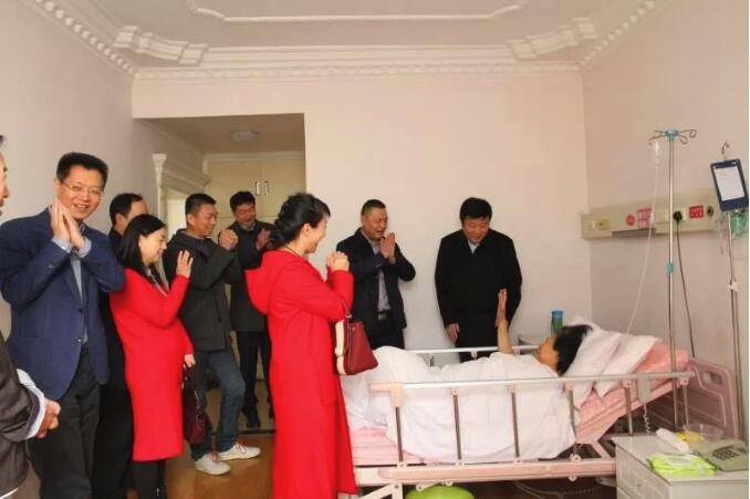 大年初一！公司領導為堅守崗位的員工拜年！