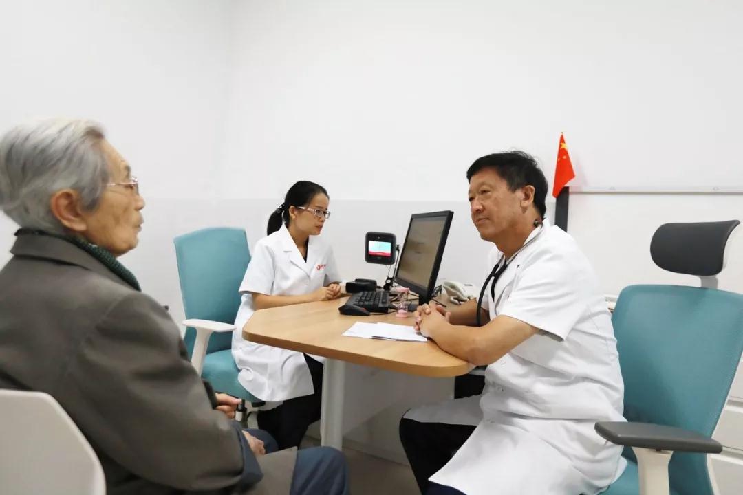 《健康時(shí)報(bào)》記者走進(jìn)西安國際醫(yī)學(xué)中心，請(qǐng)看報(bào)道