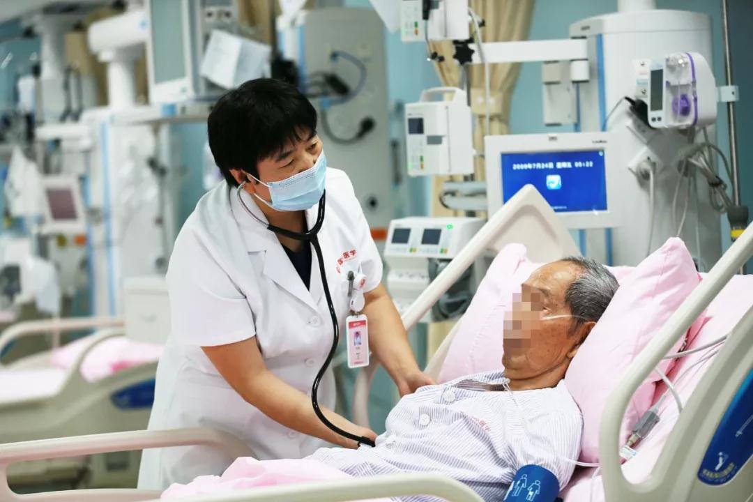 三秦網(wǎng)報道—直擊與死神賽跑的西安國際醫(yī)學中心醫(yī)院重癥醫(yī)學科