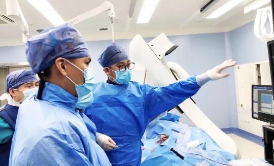 三秦都市報(bào)—慌！慌！慌！七旬大叔選擇這里心不“慌”了