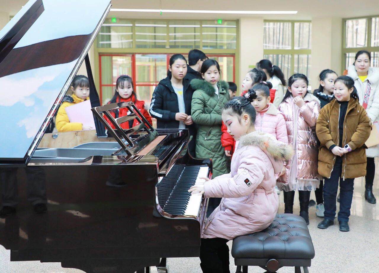 暖心！“小演奏家”走進(jìn)西安國(guó)際醫(yī)學(xué)中心醫(yī)院——“寒假健康教育公益行”研學(xué)活動(dòng)之二