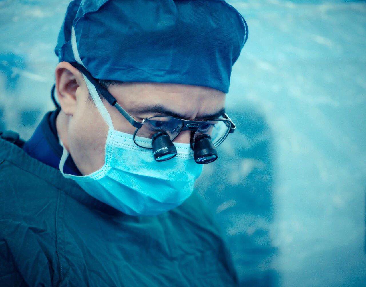 微創(chuàng)！微創(chuàng)！我院第一例經(jīng)導(dǎo)管主動脈瓣膜植入術(shù)成功