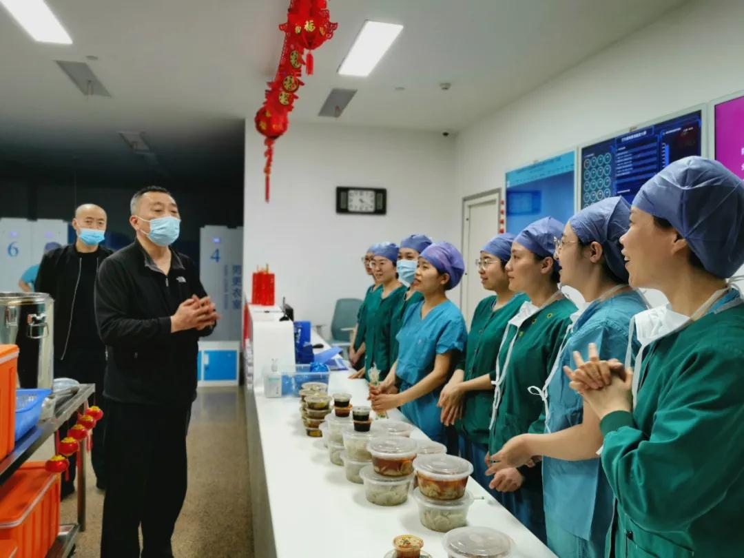 我在醫(yī)院過(guò)大年