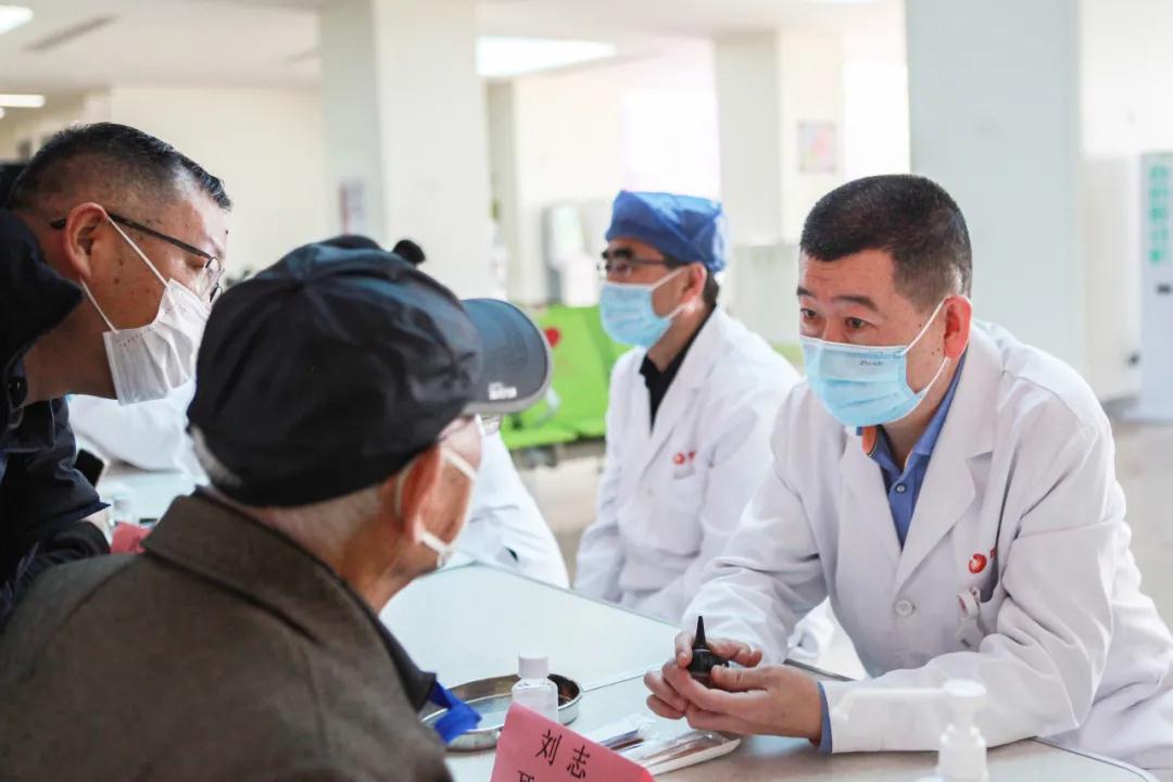 得了過(guò)敏性鼻炎怎么辦？