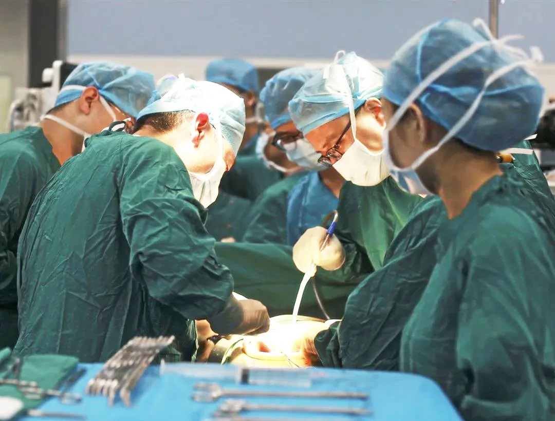 60歲女性，腹圍持續(xù)增大似懷孕10月，原因究竟為何？