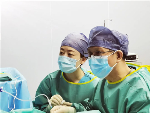 大醫(yī)之術(shù)④｜針尖上的絕絕子：甲狀腺手術(shù)無痕？這項黑科技值得關(guān)注……