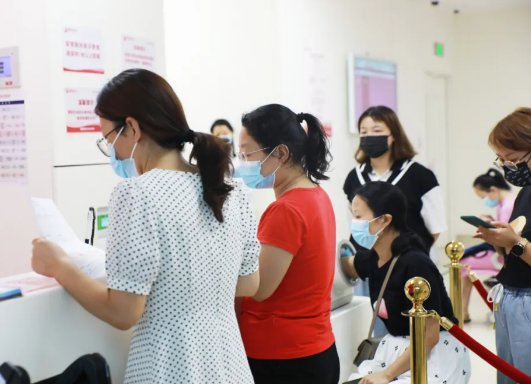 不掛號，解決多個問題，多學(xué)科MDT聯(lián)合門診讓更年期女性少跑腿，更安心！