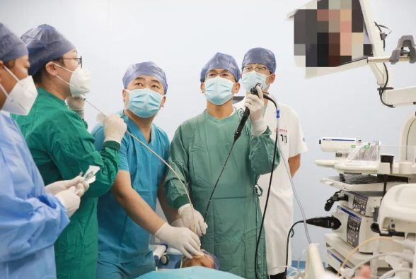 “氣”懸一線！多學(xué)科聯(lián)手為僅有30公斤的她撐起呼吸通道