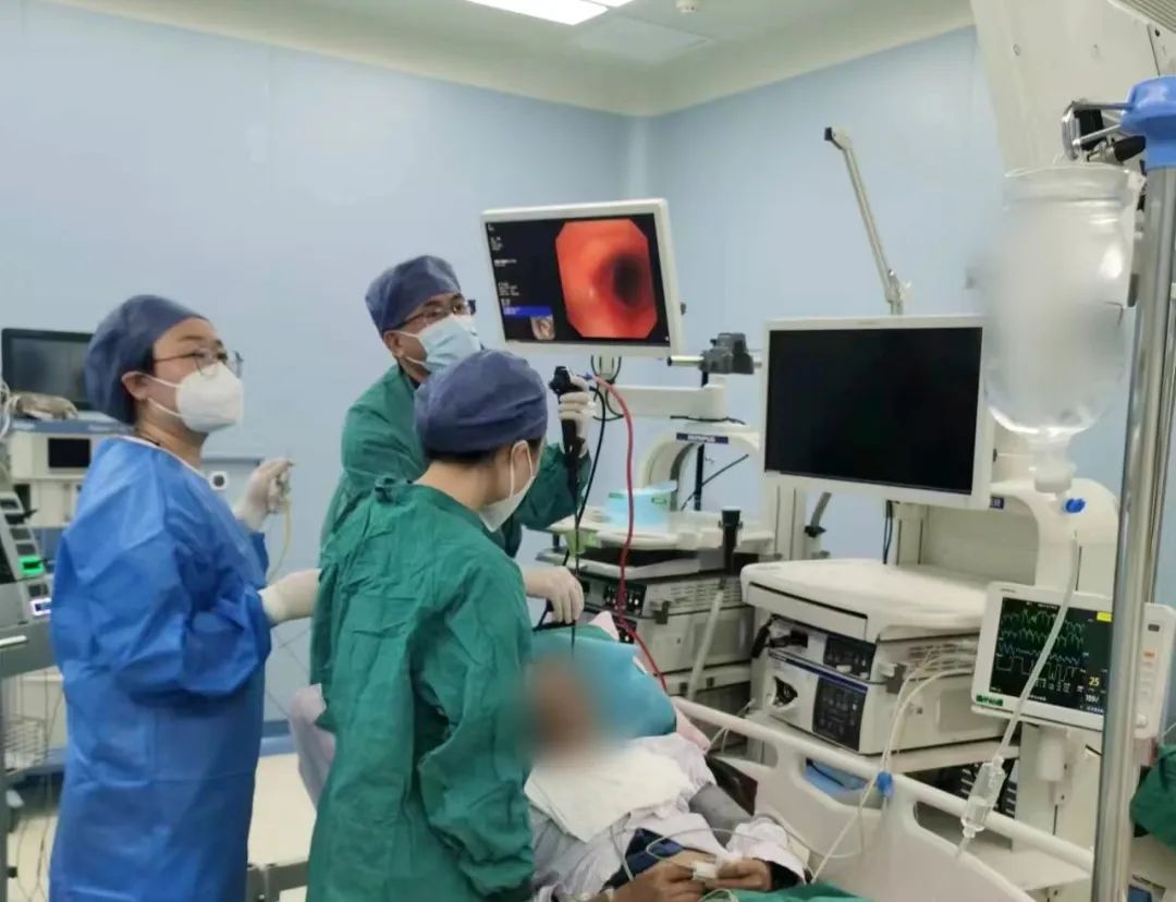 年過七旬的他，氣管被堵90%！危急時刻......