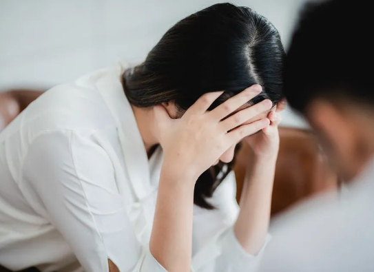 沒食欲、睡眠差、全身乏……這些“長新冠”癥狀有可能是心理疾病撥打96999-3可免費(fèi)咨詢