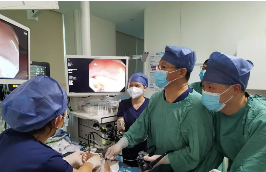 吃雞有風(fēng)險(xiǎn)！多學(xué)科聯(lián)手為71歲老人清除“刺客”