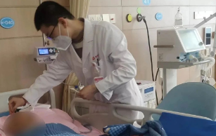 危急重癥、“大白肺” 90%以上恢復(fù)良好，他們?nèi)绾巫龅降模?>
				             </a>
                <div   id=