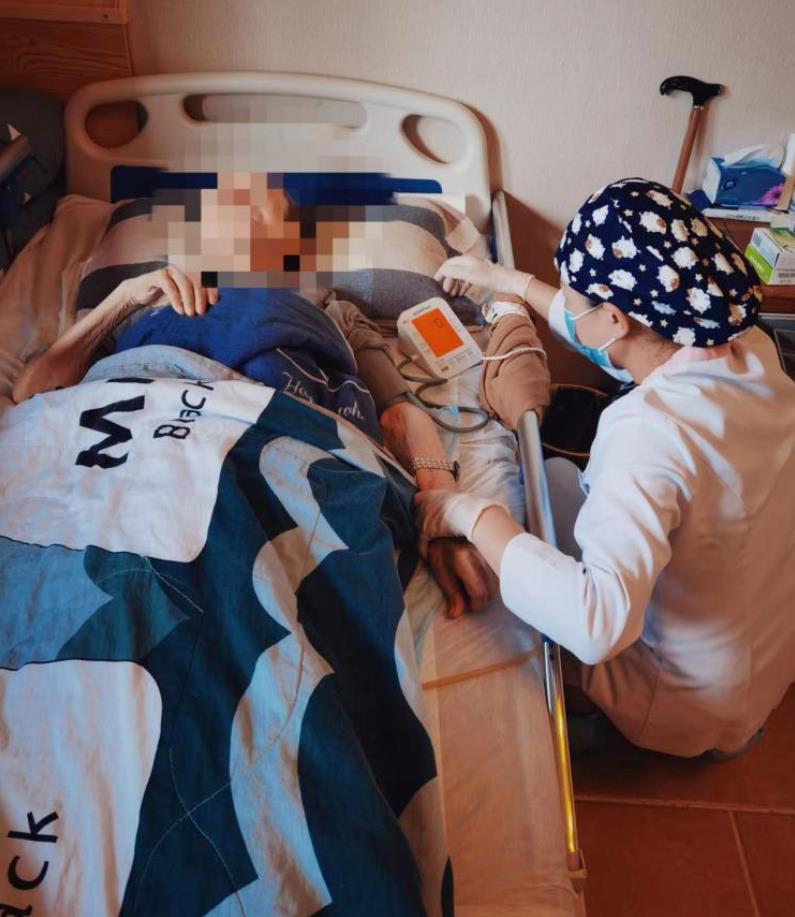 手機下單，護理到家！“西安國際醫(yī)學(xué)中心互聯(lián)網(wǎng)醫(yī)院上門護理服務(wù)”歡迎來約