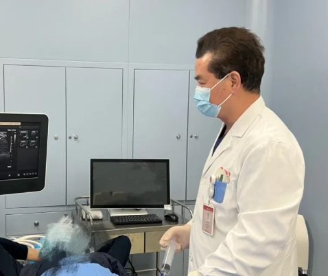 得了囊腫不用愁，一根銀針解煩憂