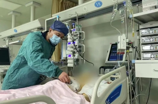 西北地區(qū)首例！西安國(guó)際醫(yī)學(xué)中心醫(yī)院為一名16歲小伙完成“人工心臟”微創(chuàng)植入術(shù)