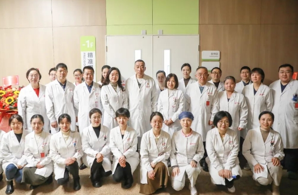 為患者制定個體化用藥方案!西安國際醫(yī)學(xué)中心醫(yī)院精準用藥檢測實驗室運行