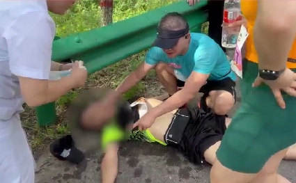 太牛掰了，醫(yī)者仁心！