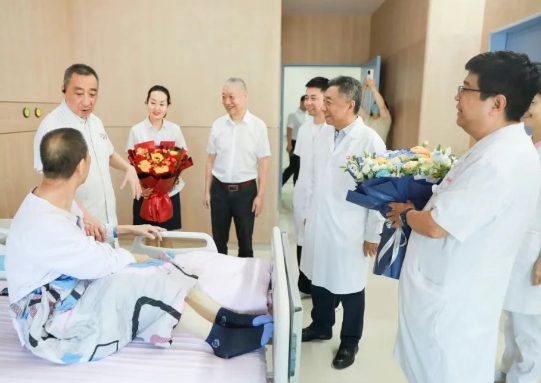 情系退役軍人 我院開(kāi)展建軍節(jié)走訪(fǎng)慰問(wèn)活動(dòng)