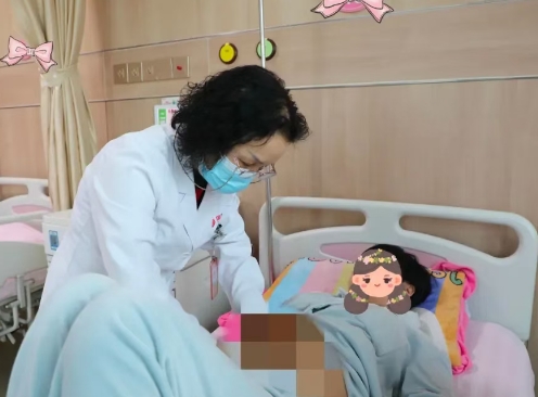 三封感謝信，見證腫瘤二科醫(yī)護(hù)團(tuán)隊(duì)的仁心與溫度